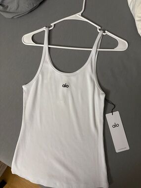ALO Yoga ribbed prosper tank white